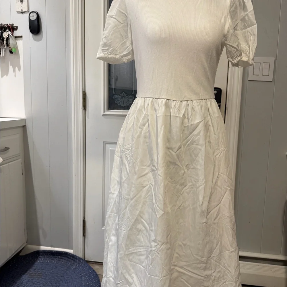 Elegant White Puff Sleeve Midi Dress
